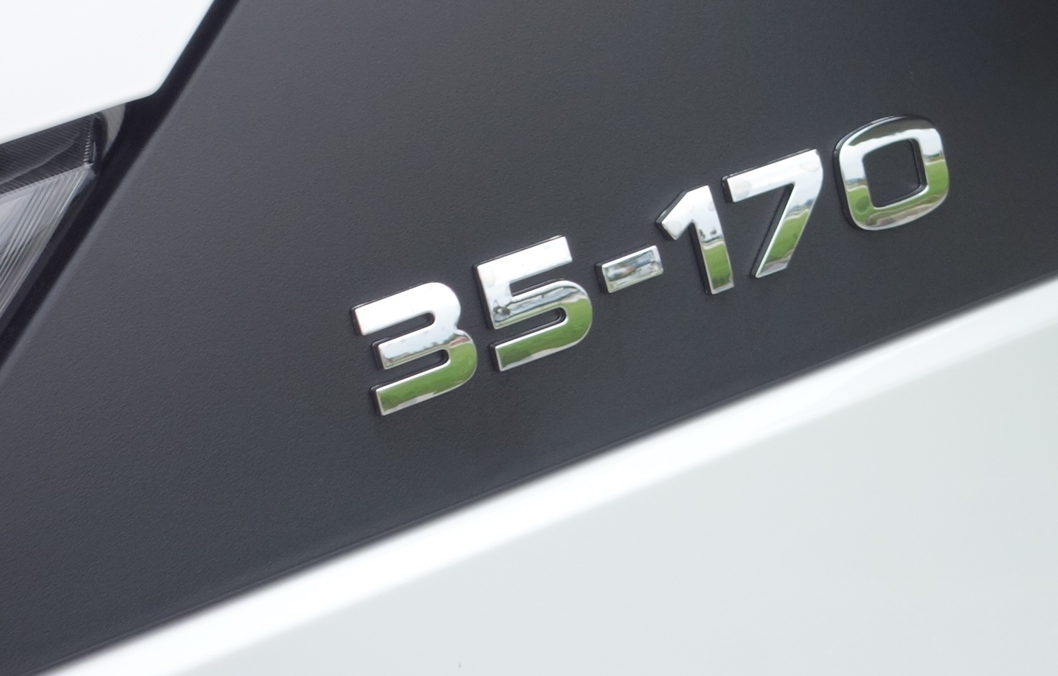 8 8