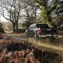 500_toyota-hilux-071217-raw-475