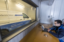 Elektrische Transporter von Mercedes-Benz Vans: Zuverlässig auch bei Kälte, Eis und Schnee: der elektrische Vito beim Härtetest am Polarkreis