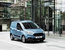 2018FordTransitCourier_03 (Small)