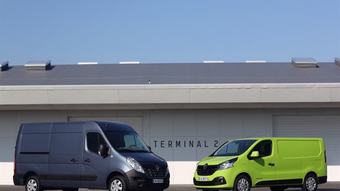 58386_2014_-_New_Renault_Trafic_and_New_Renault_Master