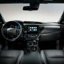 500_hiluxinteriorfulldash